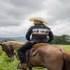 CAMISA SUBLIMADA NEGRA /BEIGE CABALLOS CABALLERO